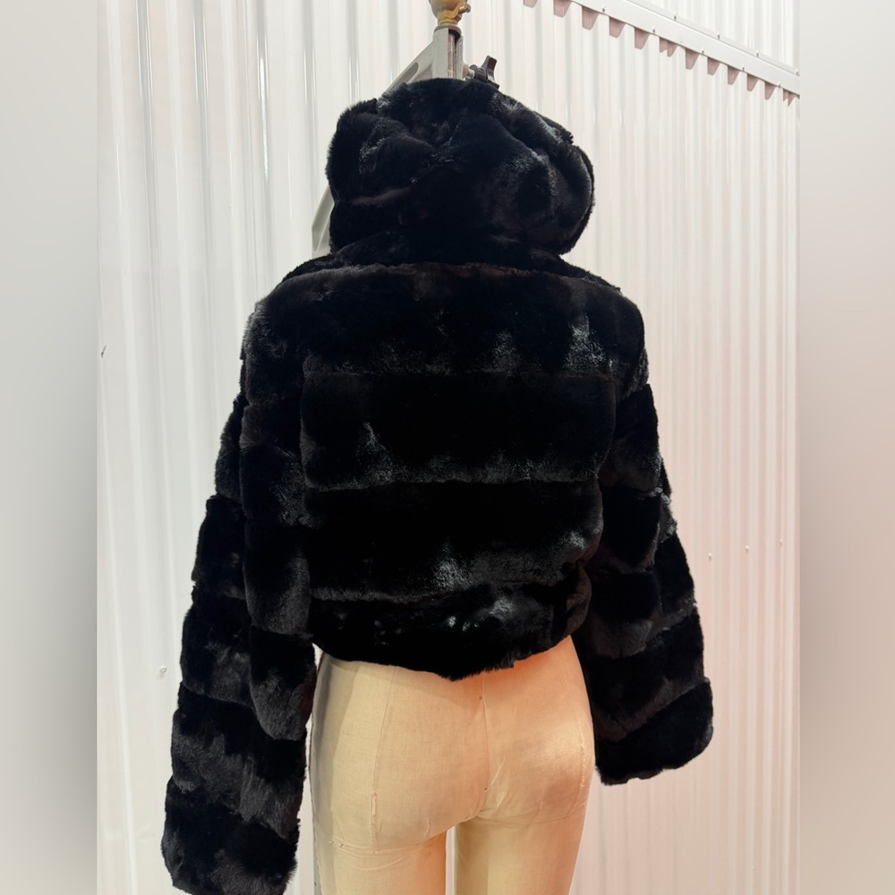 Women's Black Faux Fur Hoodie Jacket - Picture 8 of 10